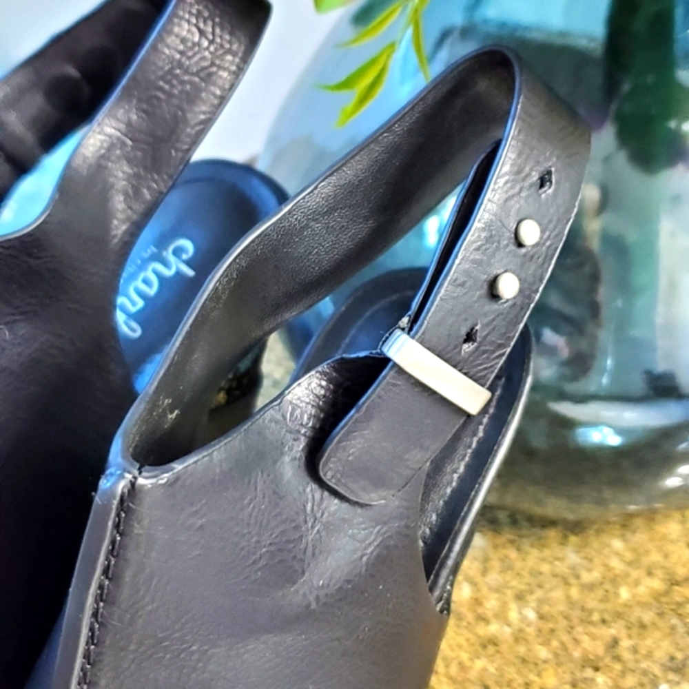 Wedges by Charles David - Picture 4 of 5